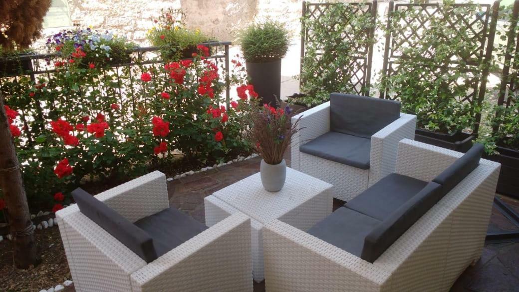 Casa Liu Apartment Брентонико Екстериор снимка